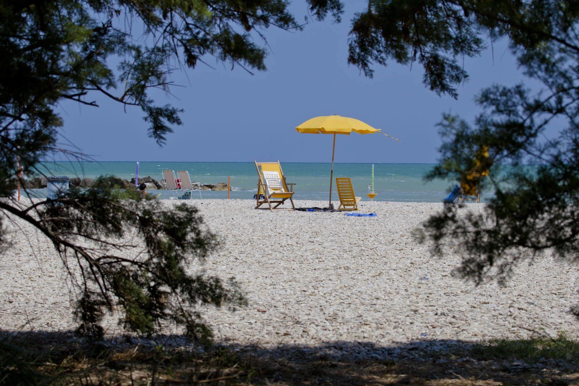 Residence Casabianca Porto San Giorgio Esterno foto